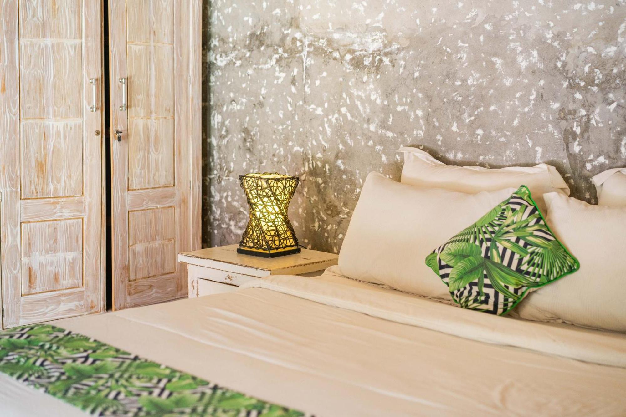 Villa Salya - 3Br - Private Pool - 1Min Walk To La Favela! Seminyak Eksteriør bilde